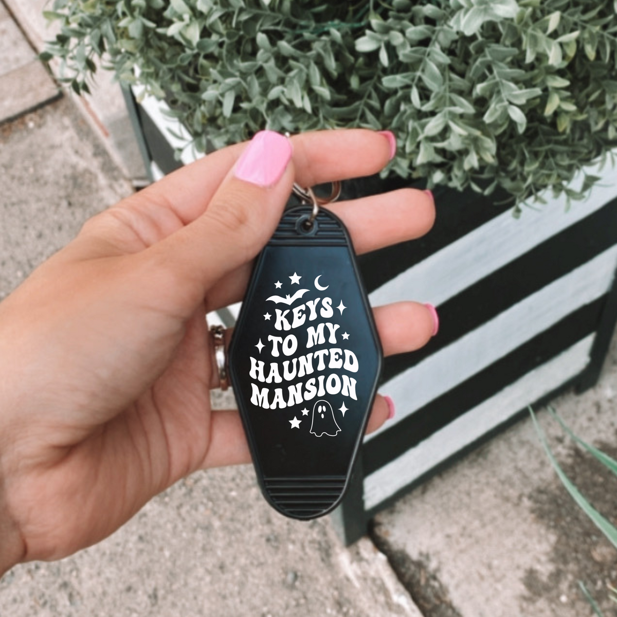 Haunted mansion keychain store